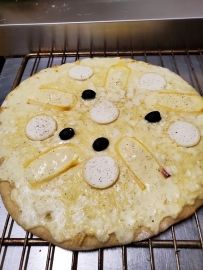 Pizzas au camping les Airelles, camping sur le plateau ardéchois